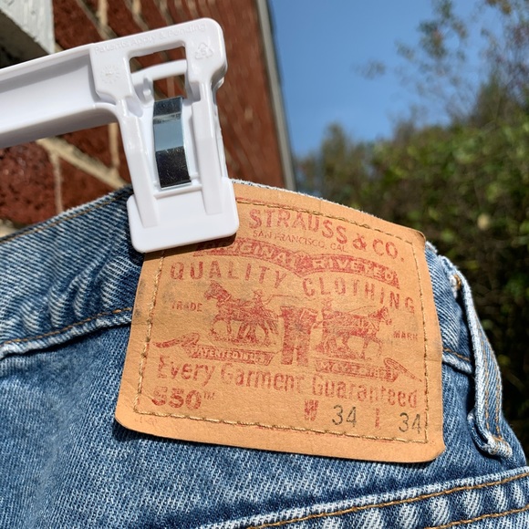 Men’s Levi Jeans - Picture 4 of 7